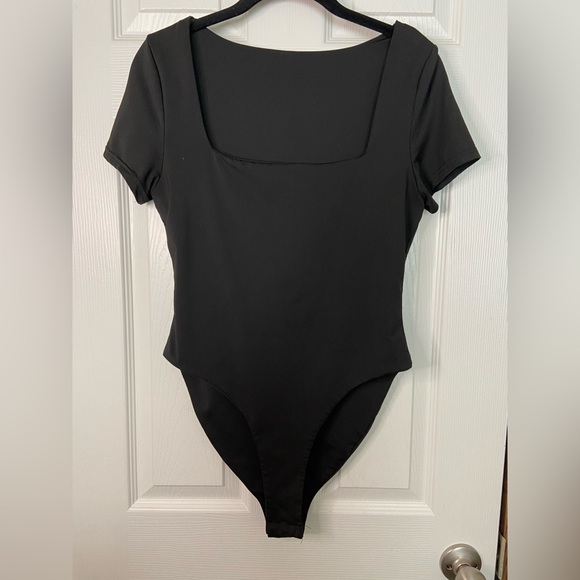 SHEIN Tops - SHEIN Black square neck short-sleeve bodysuit Size Large